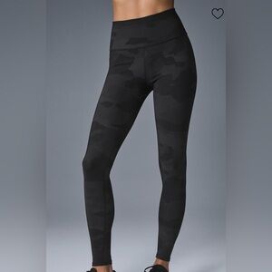 Alo High-waist Camo Vapor Legging In Black Camouflage Size XS